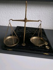 Antike Feinwaage aus Messing