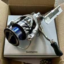SHIMANO Stradic FM 2500 Stationärrolle Spinnrolle NEU inkl. Rechnung TOP Angebot
