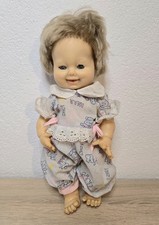 Nette Kunststoff Puppe