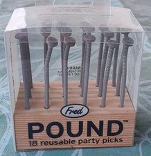 Cocktail und Fingerfood