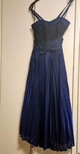 Abendkleid lang Gr. 40 mit Bolero, blau/schwarz; 70er Jahre, Plissee Rockteil