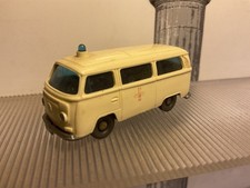 WIKING 1:87 siehe Foto VW Volkswagen T2  DRK komisches KREUZ