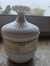 Milchglas Deckeldose mit