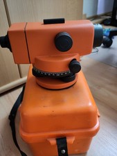 Optisches Nivelliergerät mit Koffer – präzises Vermessungsgerät mit Wasserwaage