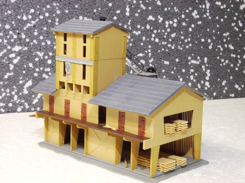 Spur holzfabrik - spur, n