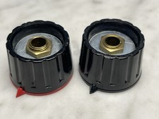 Zwei Vintage Potiknöpfe Kunststoff schwarz Potentiometer Zeiger Drehknopf #43