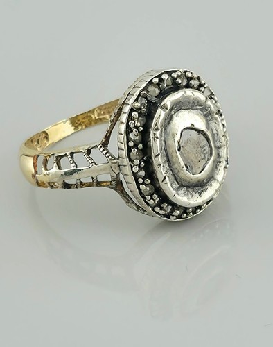 Seltener antiker ring um - ,,