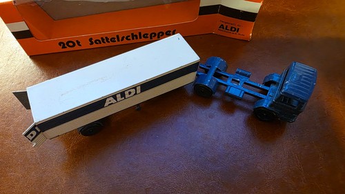 Aldi mercedes benz 20t - aldi,