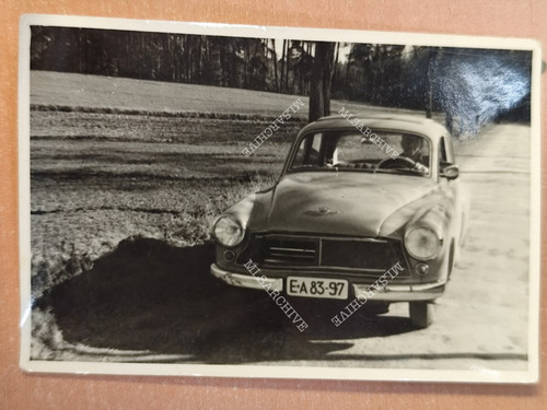 Foto wartburg auto kennzeichen - foto,