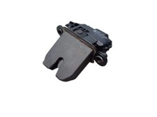 Lock tailgate tailgate lock