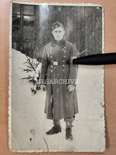 Foto Postkarte Soldat 2.WK Uniform Mantel Mütze F2
