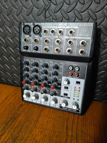 Behringer xenyx 802 compact - behringer,