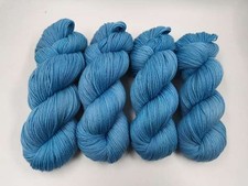 handgefärbtes Merino Eri
