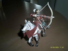Schleich Kreuzritter Ritter Soldat mit Pferd und Pfeil und Bogen