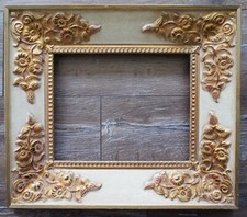 Weiß-goldener Barock Bilderrahmen mit Verzierungen 30,8 x 24,8 cm Innenmaß