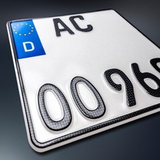 1 CARBON Motorrad Kennzeichen | 220 x 200 mm | OFFIZIELLES Nummernschild | DHL