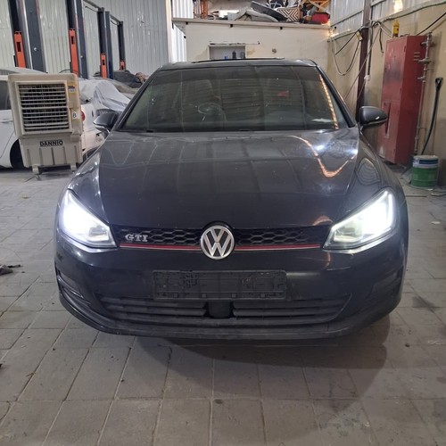 2015 volkswagen golf - 2015, center