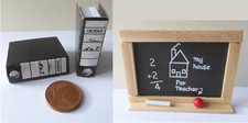 Schule Tafel  Ordner Puppenstube  Miniatur 1:12