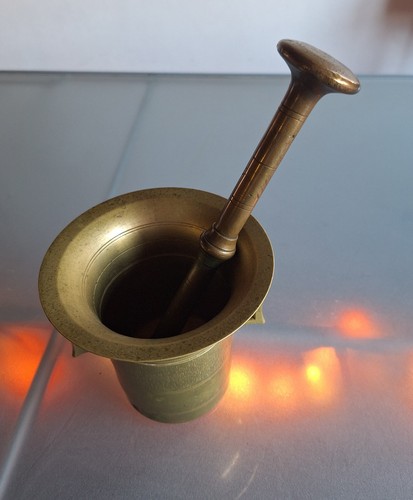 Antiker apotheker mörser aus - antiker, apotheker-mörser
