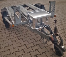 TOP Motorradanhänger 1000 kg, gefedert und gebremst für 3 Motorräder, 100 km/h