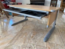 Schreibtisch für Schüler