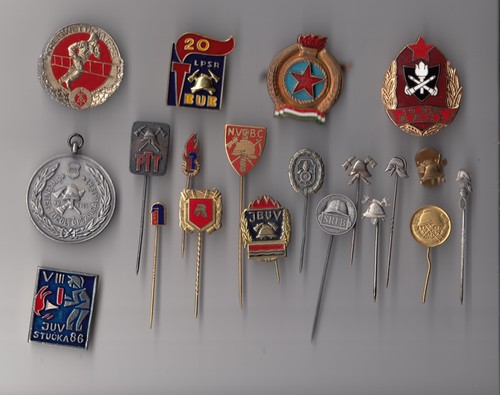 Feuerwehr abzeichen pins - abzeichen,