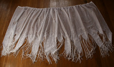 GARDINE - SCHEIBENHÄNGER - ca. Länge 96 cm mit Fransen, Breite ca. 140 cm gezoge