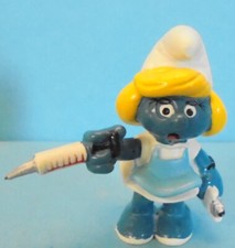 20139 KRANKENSCHWESTER Schlumpfine Nr. 3 Kleid weiß Skala rot Schleich HK Berrie