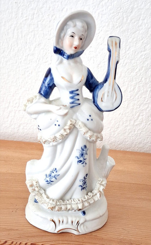 Porzellanfigur frau mit - frau,