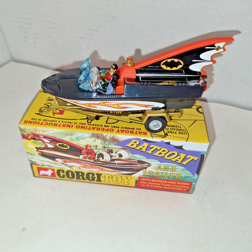 Corgi toys batmobile batboat - toys,