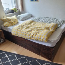 Verkaufe 1,40 x 2m Bett zum Selbstabholen