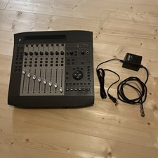 Digidesign Command 8 DAW Control Surface mit original PSU