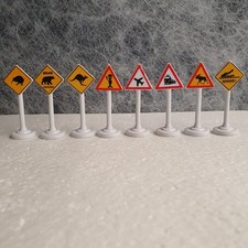 siku 0894 Internationale Verkehrszeichen 8 Stück 1:55