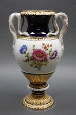 Meissen Schlangenhenkelvase, Blumenbukett, königsblau, Goldbronze 1. Wahl