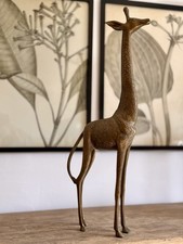 Große Bronzeskulptur einer Giraffe – 82 cm