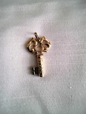 Anhänger  SCHLÜSEL. 750 G.G. GEBRAUCHT.