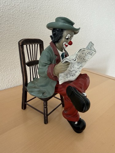 Gilde clowns zeitungsleser mit - clowns,