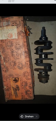 Oldtimer alfaromeo kurbelwelle - oldtimer,