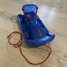 Schlitten auf Rollen zum Nachziehen für Puppen, z.B. Baby Born