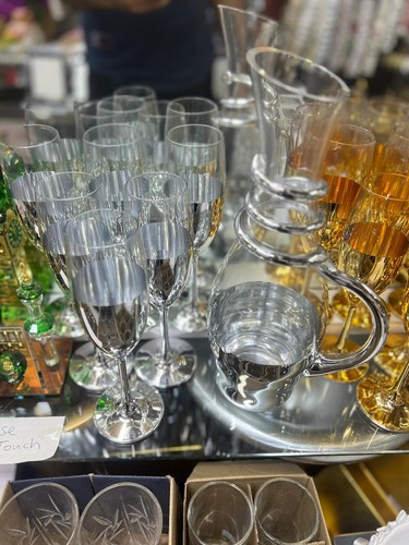 Silber flöte und krug - und,