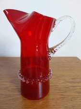 Vintage Whitefriars rubin rot Glaskanne mit Henkel,höhe 26 cm.