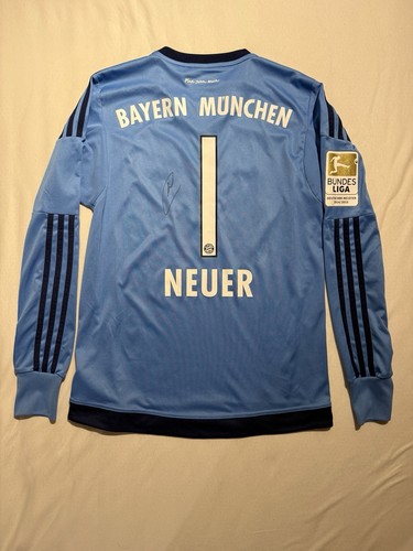 Unterschriebenes neuer trikot - unterschriebenes,