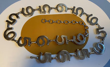 Gürtel aus silberfarbenen Metallzahlen, 90 cm