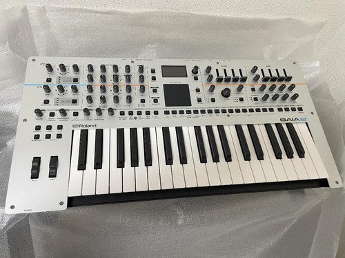 Roland gaia keyboard - gaia,