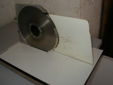 Jupiter Brotschneidemaschine Handkurbel  60er Vintage m. Auszug an Arbeitsplatte