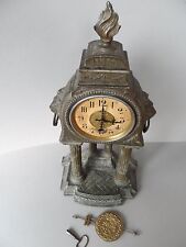 Alte Antike Kaminuhr-Säulenuhr-Tischuhr-Zink 