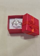 Damen Ring Versilbert 4 Krappen Fassung Weißer Saphir Ring