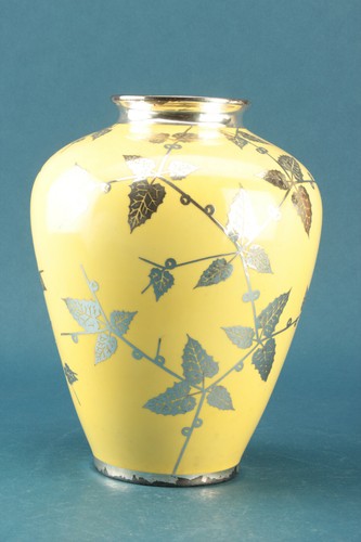 Porzellanvase mit