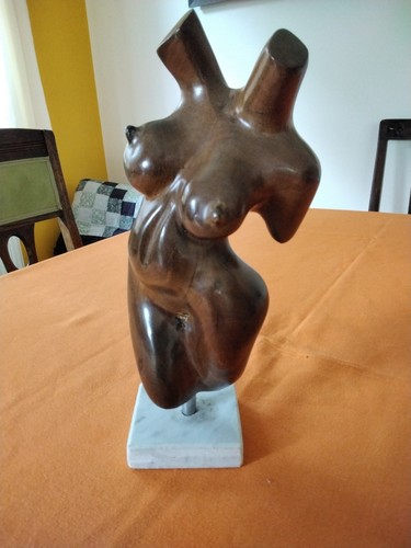Weibliche figur aus - figur, holz