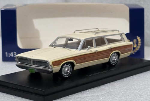 Ford ltd country - country, squire